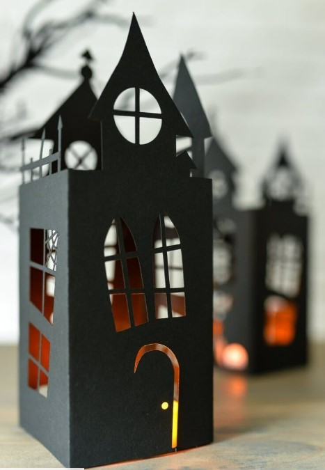 haunted house lantern