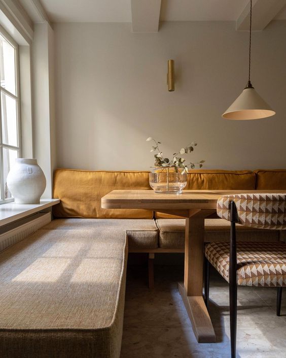 banquette-style-seating