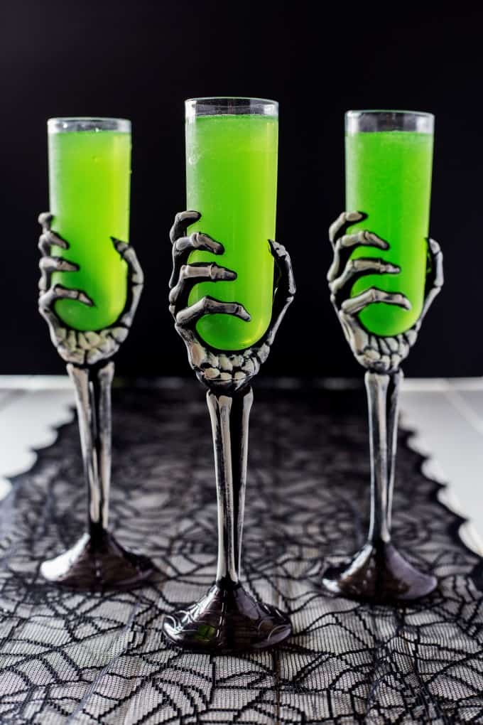 adult-Halloween-drinks